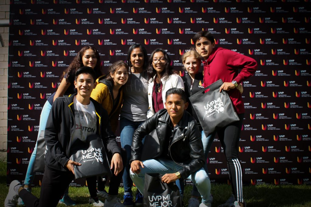 Bienvenida de la nueva generación 2019